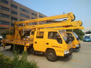 蓝牌高空作业车13.5米作业高度全国配送，随车吊功能助力高效作业