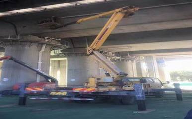 高空作业车 曲臂式与租赁服务的专业应用